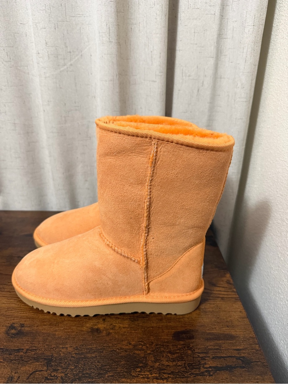 UGG Classic Short Orange Suede Shearling Boots Women’s Size 6